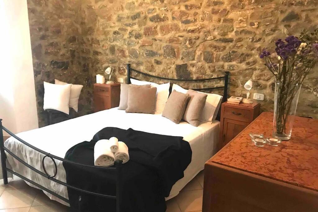 Villetta Indipendente Con Giardino Campiglia dʼOrcia Buitenkant foto