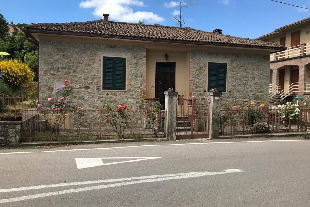 Villetta Indipendente Con Giardino Campiglia dʼOrcia Buitenkant foto